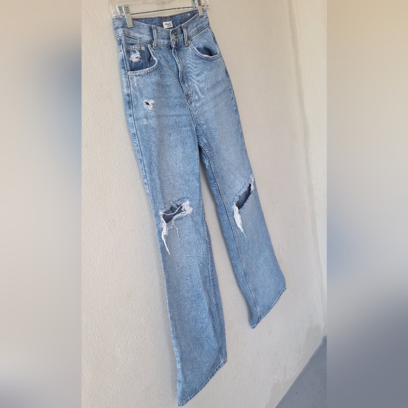 Pull & Bear 90s Straight Leg Jeans with Rips in Blue Size 2 - Picture 8 of 10